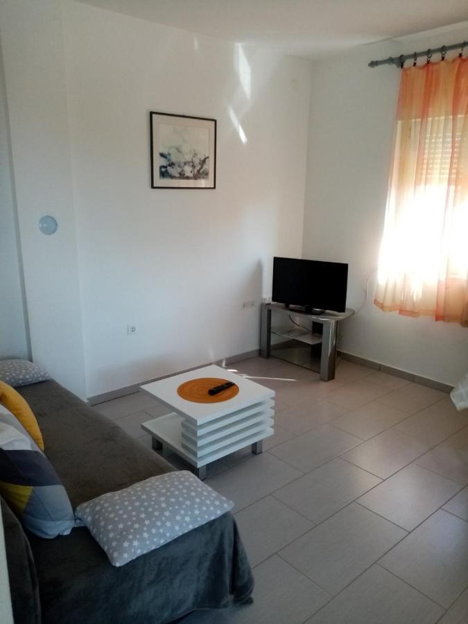 Apartmani Cesar Rtina Exterior foto